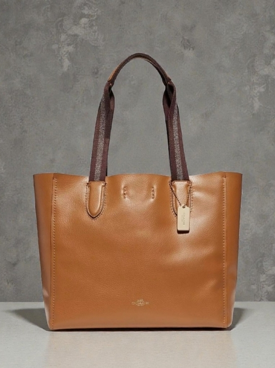 Coach Handbags - Coach Derby Tote Soft Pebbled Leather -Pristine Condition